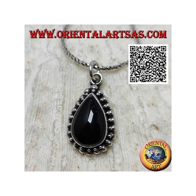 Pendentif en argent avec cabochon goutte onyx entouré d'une double rangée de boules