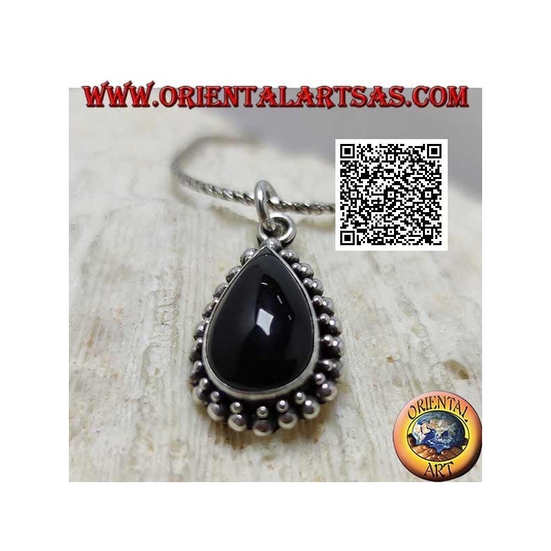 Pendentif en argent avec cabochon goutte onyx entouré d'une double rangée de boules