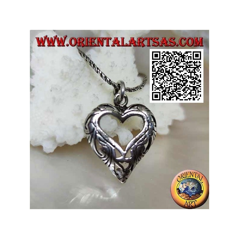 Pendentif en argent à décor ajouré en forme de coeur