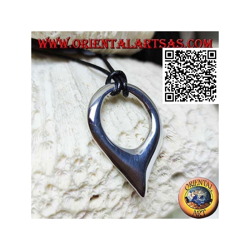Ciondolo in argento liscio a forma di goccia rovesciata con cordoncino