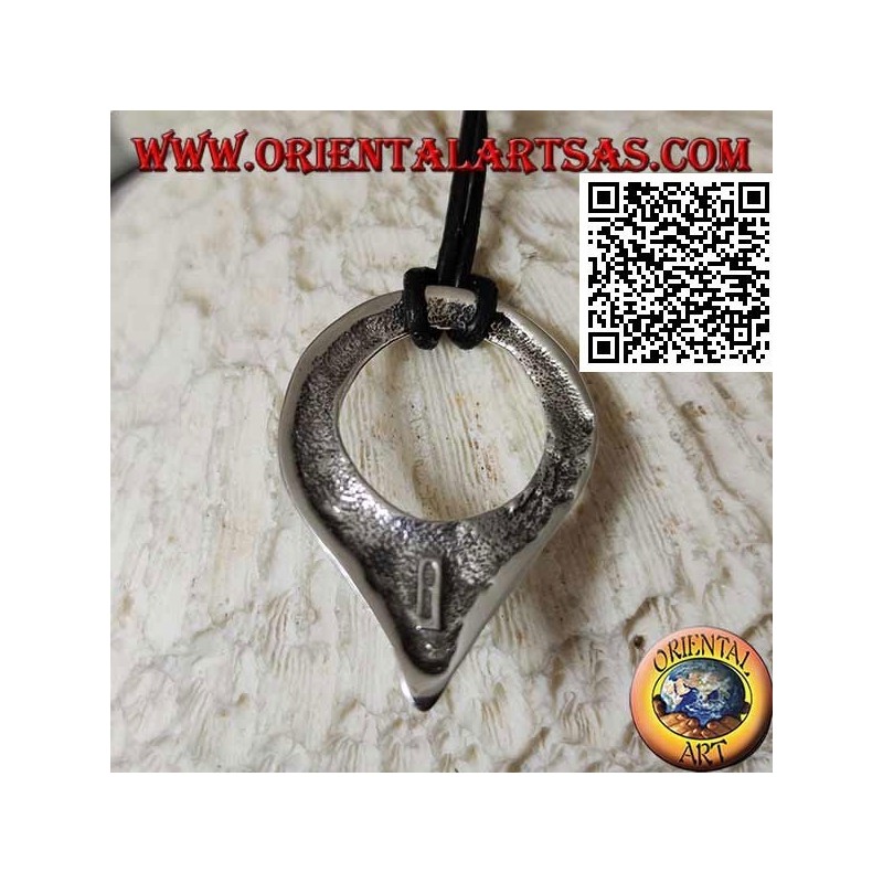 Colgante de plata lisa en forma de gota invertida con cordón