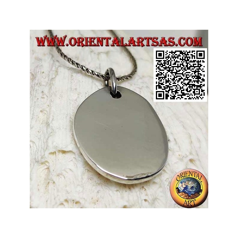 Silver pendant with smooth oval shape medal