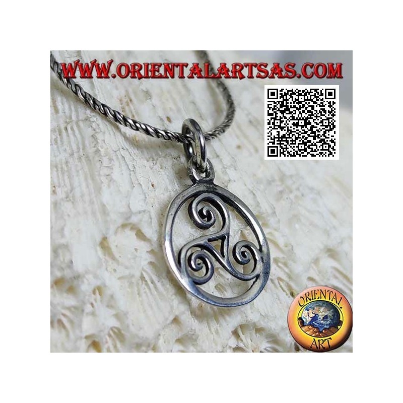 Silver pendant in the shape of a triskele / triskell in the 15 mm cosmic circle
