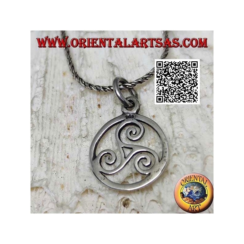 Pendentif en argent en forme de triskèle / triskell dans le cercle cosmique de 15 mm