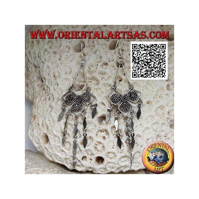 Boucles d'oreilles à levier en argent avec motif ethnique et losanges lisses suspendus