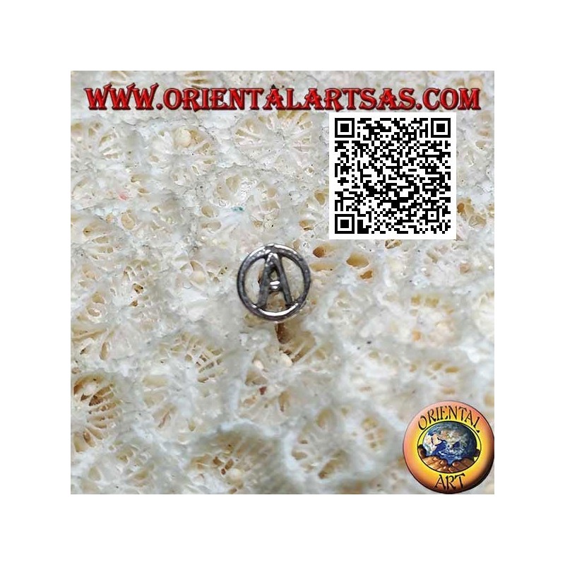Mini silberner Ohrring, das A der Rächer im Kreis