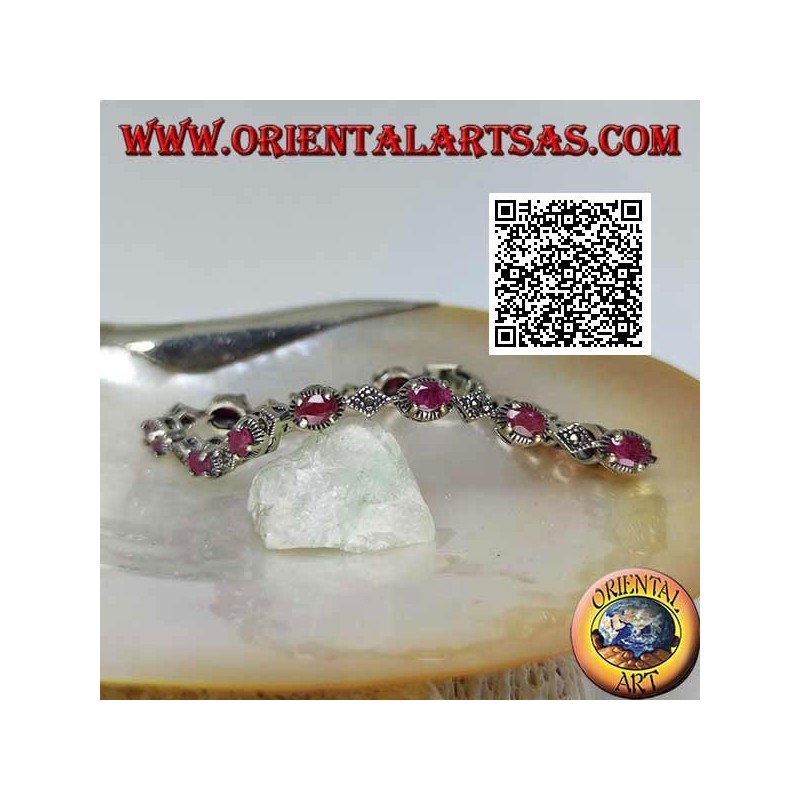 Bracelets en argent sertis de 12 rubis ovales naturels alternant avec des losanges de marcassite