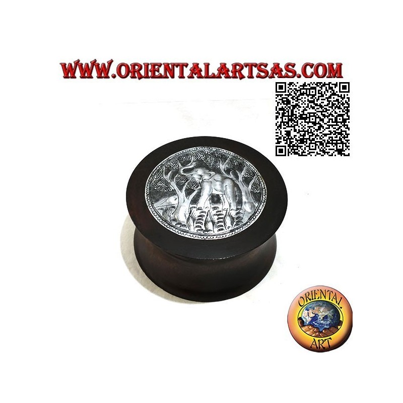 Zylindrische konvexe Box aus Mahagoniholz ​​mit Nickel- oder Silberplatte eines Elefanten im Wald