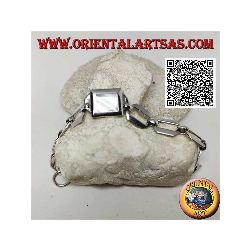 Bracciale in argento a catena ad anelli squadrati con madreperla rettangolare a filo bordo liscio