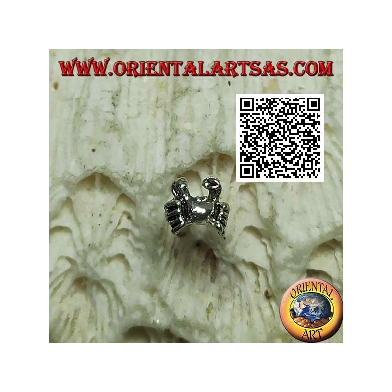 Mini boucle d'oreille en argent, le petit crabe