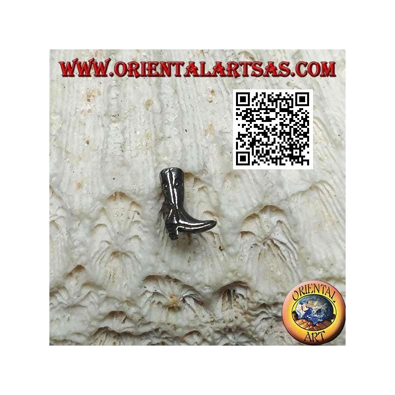 Mini boucle d'oreille en argent, la botte