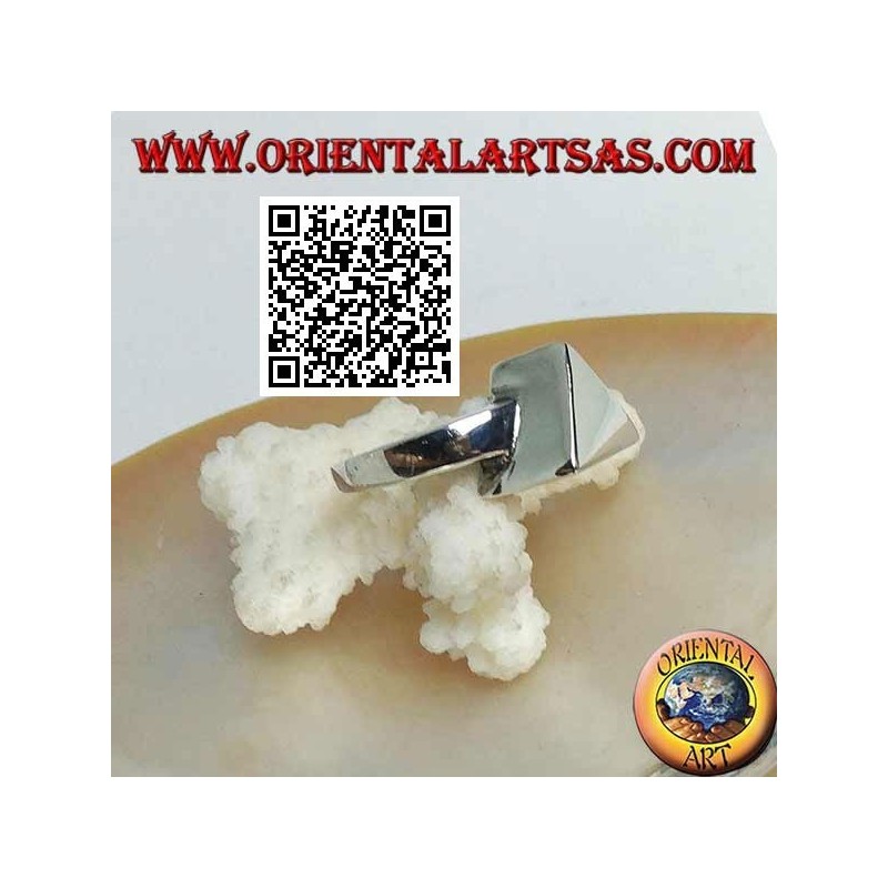 Glatter Silberring mit dreieckigem Prisma