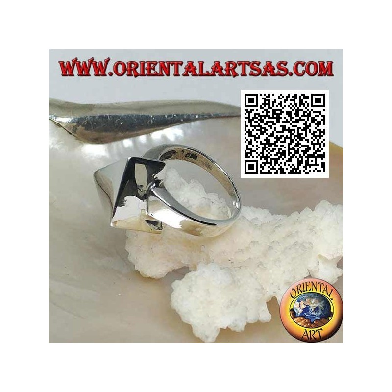 Glatter Silberring mit dreieckigem Prisma