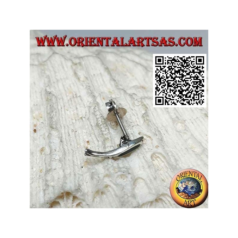 Boucle d'oreille mini en argent, le dauphin avec agate verte au dos