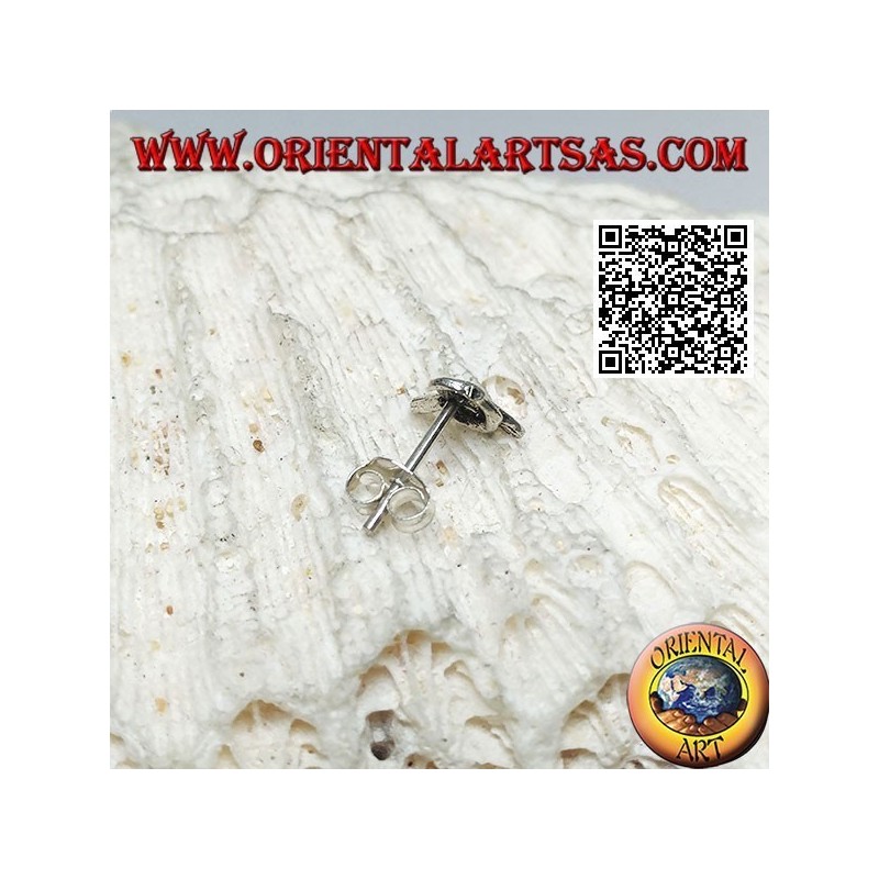 Mini silberner Ohrring, Symbol des Kommunismus "Hammer und Sichel" (b)