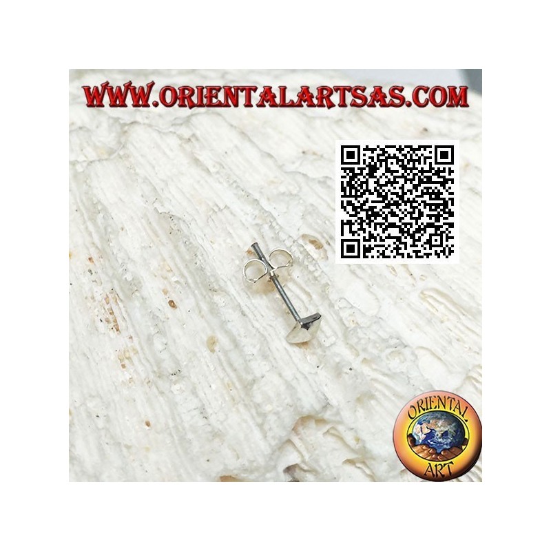 Mini Ohrring / Nasenpunkt in Silber, die kleine Pyramide