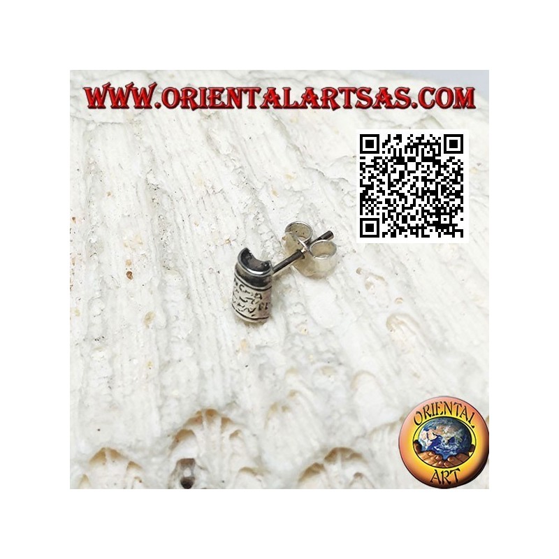 Mini silver earring, the barrel