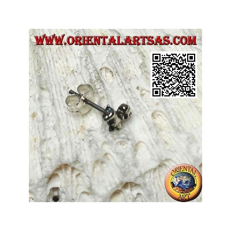 Mini silver earring, the llama