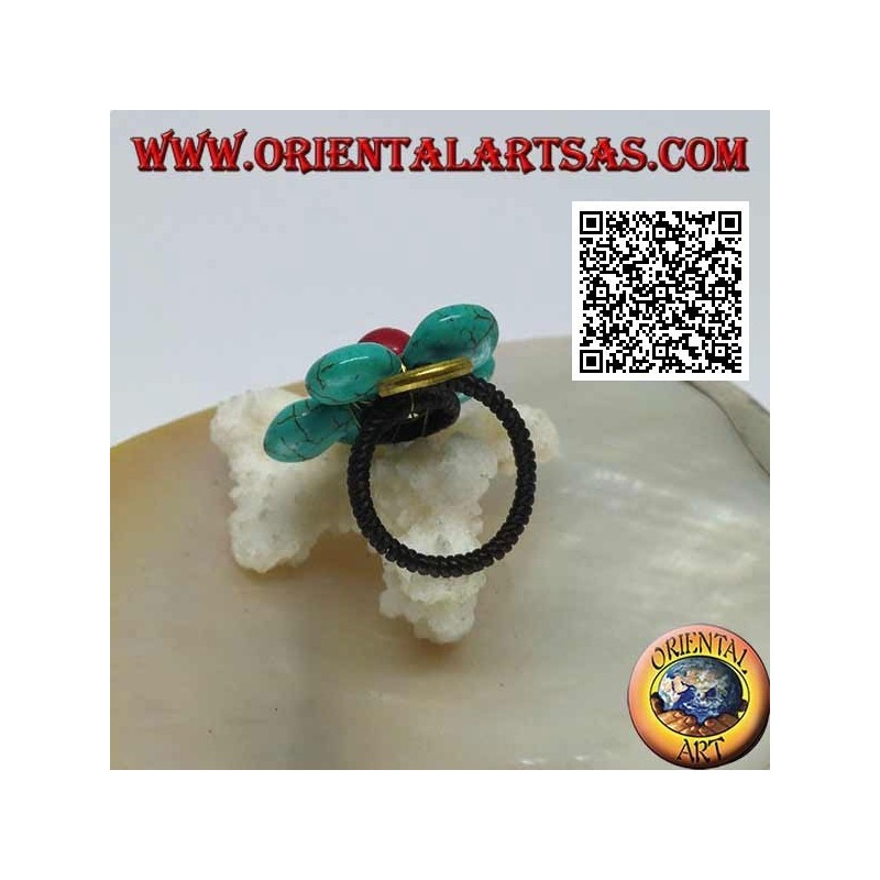 Bague ajustable en forme de fleur en pâte turquoise et centre corail avec spirale en laiton doré (macramé)