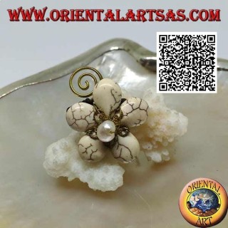 Adjustable flower ring in howlite paste and mother-of-pearl center with spiral in gold-plated brass (macramé)