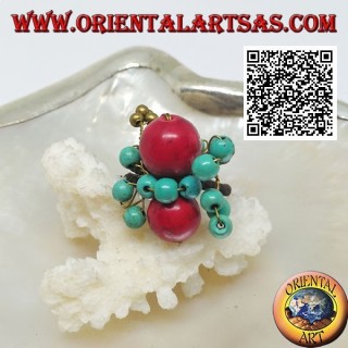 Anello regolabile con sfere di pasta di corallo e turchese su fili intrecciati in ottone dorato rivestito (macramè)