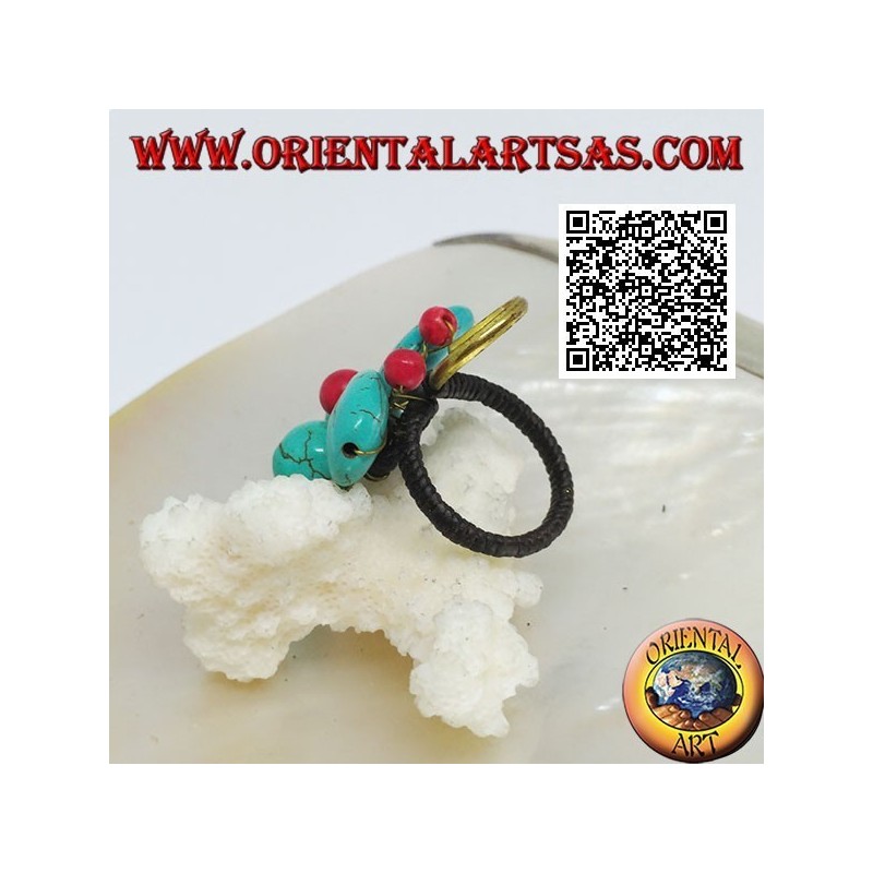 Verstellbarer Schmetterlingsring aus türkisfarbener Paste und Korallenmitte und Spirale aus vergoldetem Messing (Makramee)