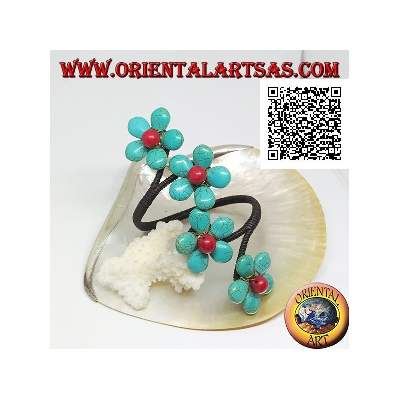 Bracelet rigide ajustable avec 4 fleurs en pâte turquoise et centre corail en laiton plaqué or (macramé)