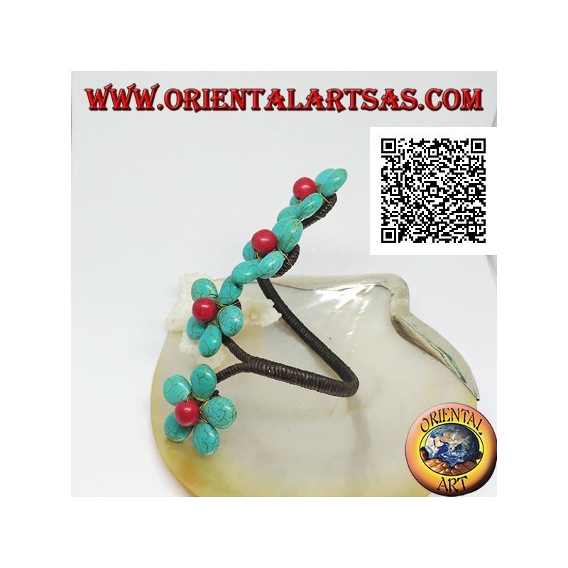 Pulsera rígida ajustable con 4 flores de pasta turquesa y centro de coral en latón dorado (macramé)