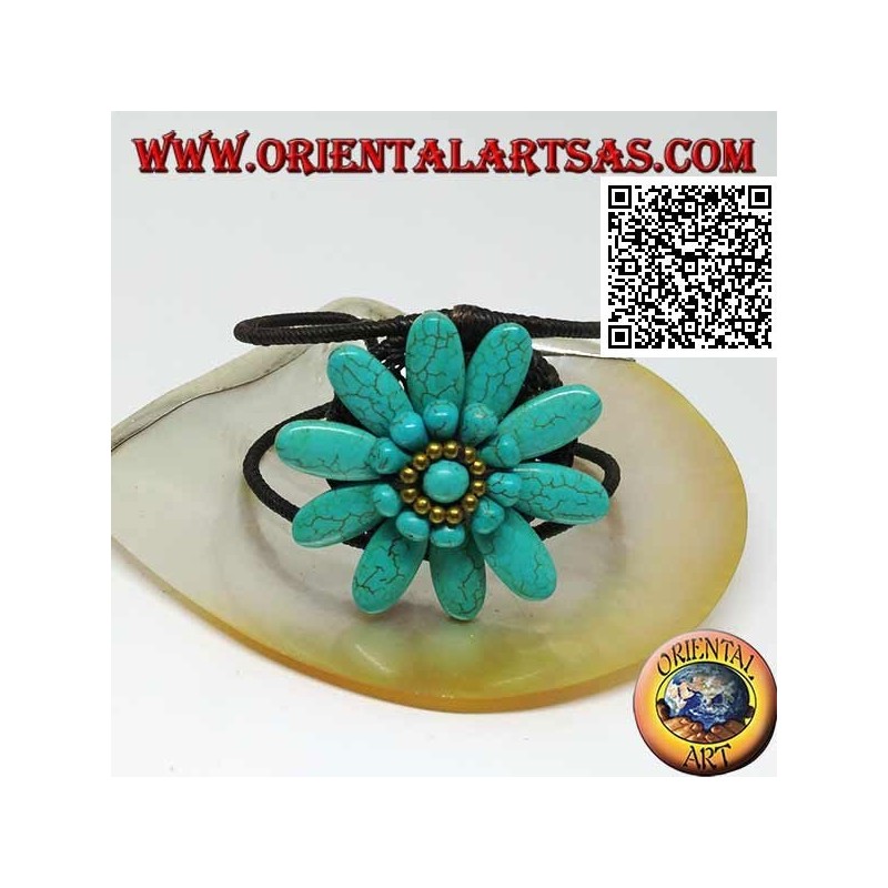 Adjustable rigid bracelet with large daisy in turquoise paste and gold-plated brass balls (macramé)