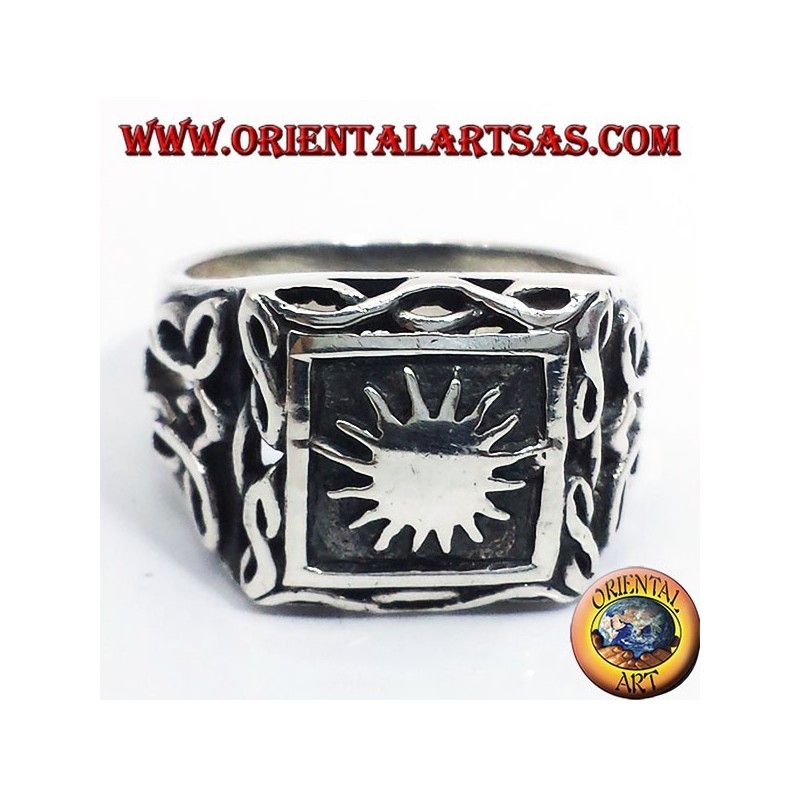 Bague en argent avec le soleil