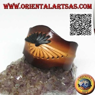 Adjustable rigid bracelet with two-color embossed leather