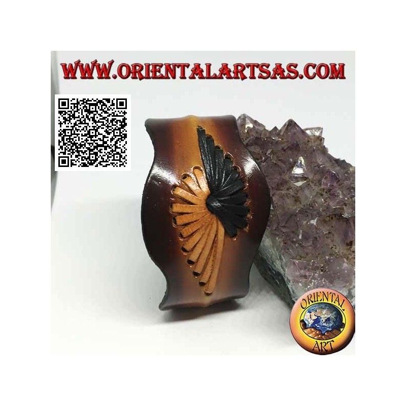 Verstellbares starres Armband mit zweifarbig geprägtem Leder