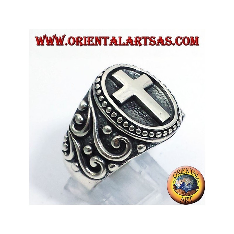 Cross ring in silver