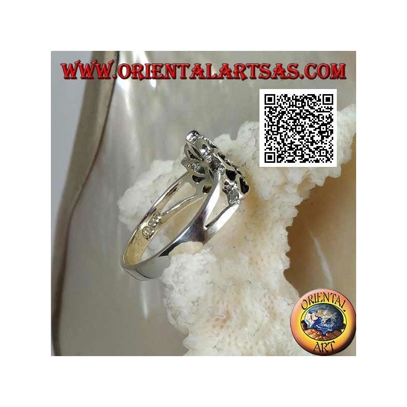 Anillo de plata flor de loto con medio sol en el centro (símbolo de pureza y renacimiento)