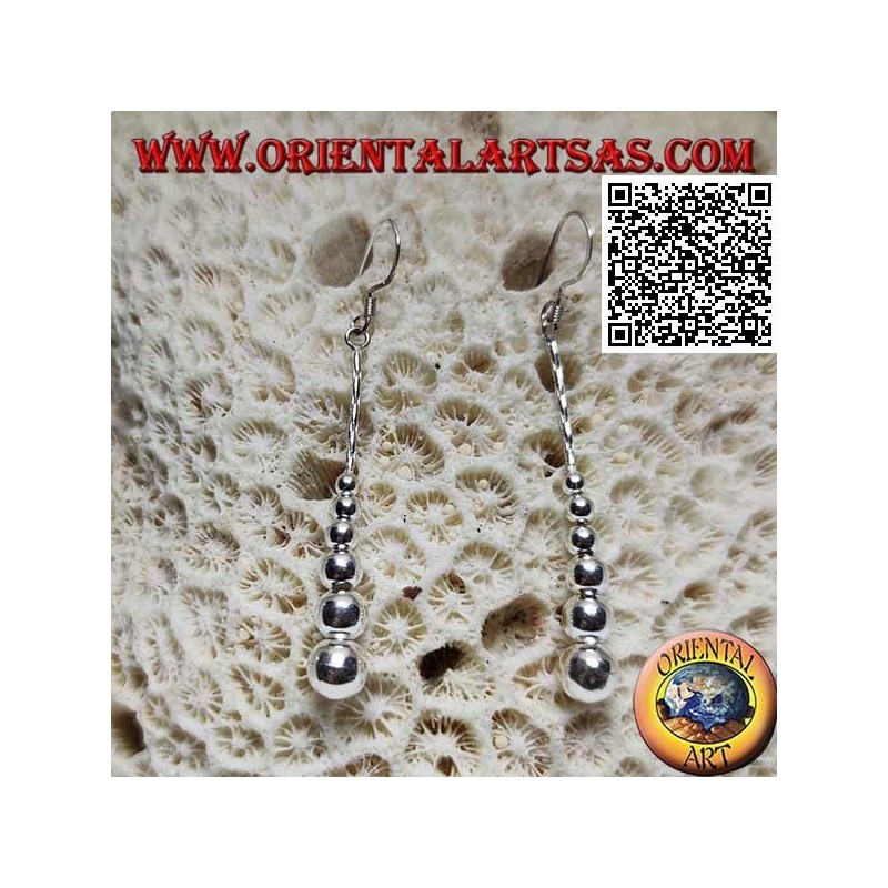 Orecchini in argento a monachella con fila di palline crescenti lisce pendenti