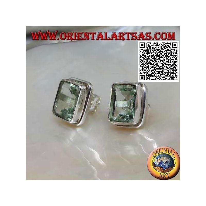Pendientes lóbulos de plata con aguamarina natural rectangular (corte carré) en un engaste de borde liso