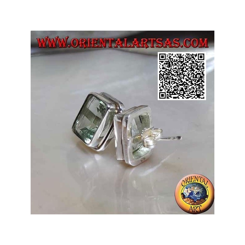 Pendientes lóbulos de plata con aguamarina natural rectangular (corte carré) en un engaste de borde liso