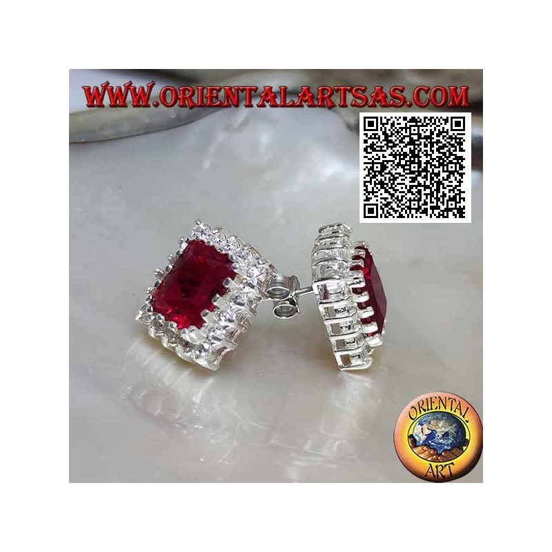 Boucles d'oreilles lobe en argent avec rubis synthétique rectangulaire entouré de zircons blancs