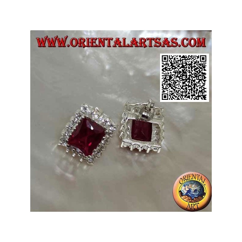 Boucles d'oreilles lobe en argent avec rubis synthétique rectangulaire entouré de zircons blancs
