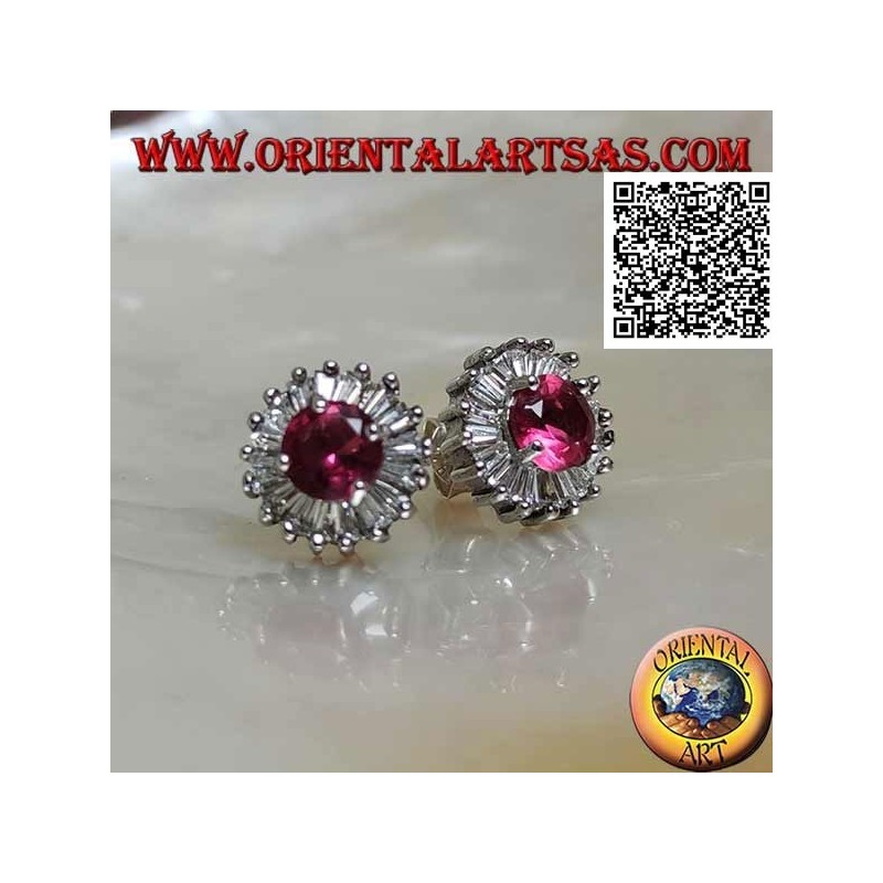 Boucles d'oreilles lobe en argent avec rubis synthétiques ronds sertis de zircons blancs coupés baguette