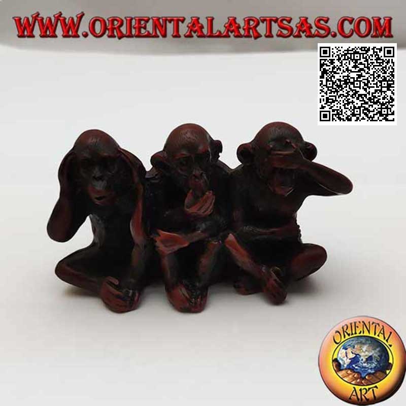 Sculpture des trois singes sages représentant le proverbe "je ne vois pas, je n'entends pas et je ne parle pas" en résine