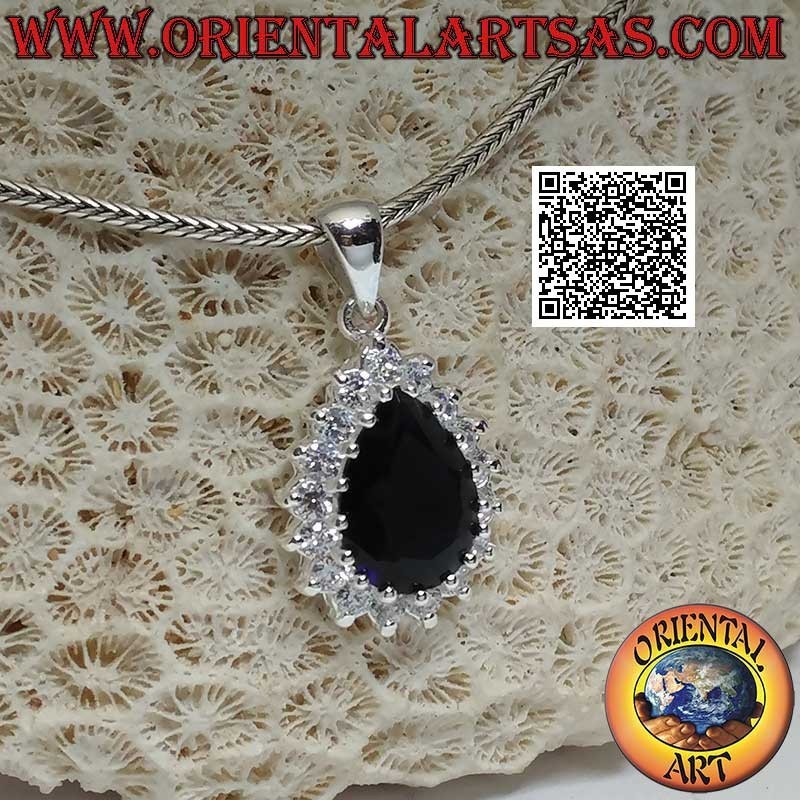 Pendentif en argent avec saphir en forme de larme synthétique entouré de zircons blancs