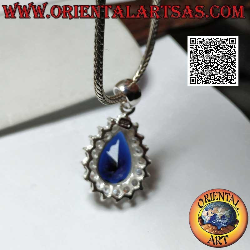 Pendentif en argent avec saphir en forme de larme synthétique entouré de zircons blancs