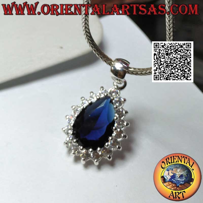 Pendentif en argent avec saphir en forme de larme synthétique entouré de zircons blancs