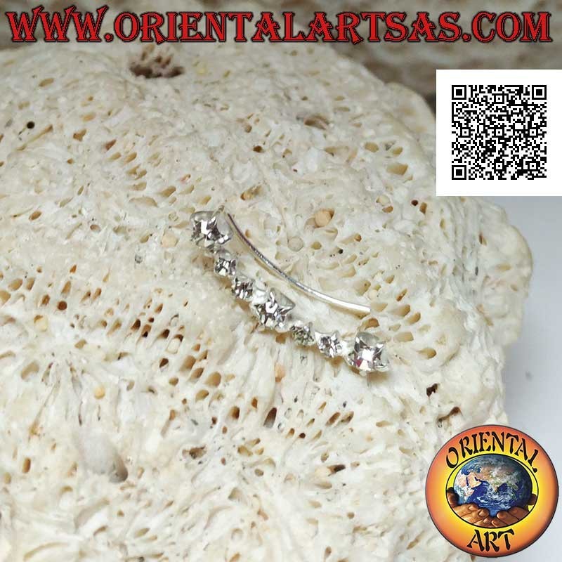 Pendientes trepadores de plata (trepador) con circonitas blancas pequeñas y grandes alternadas