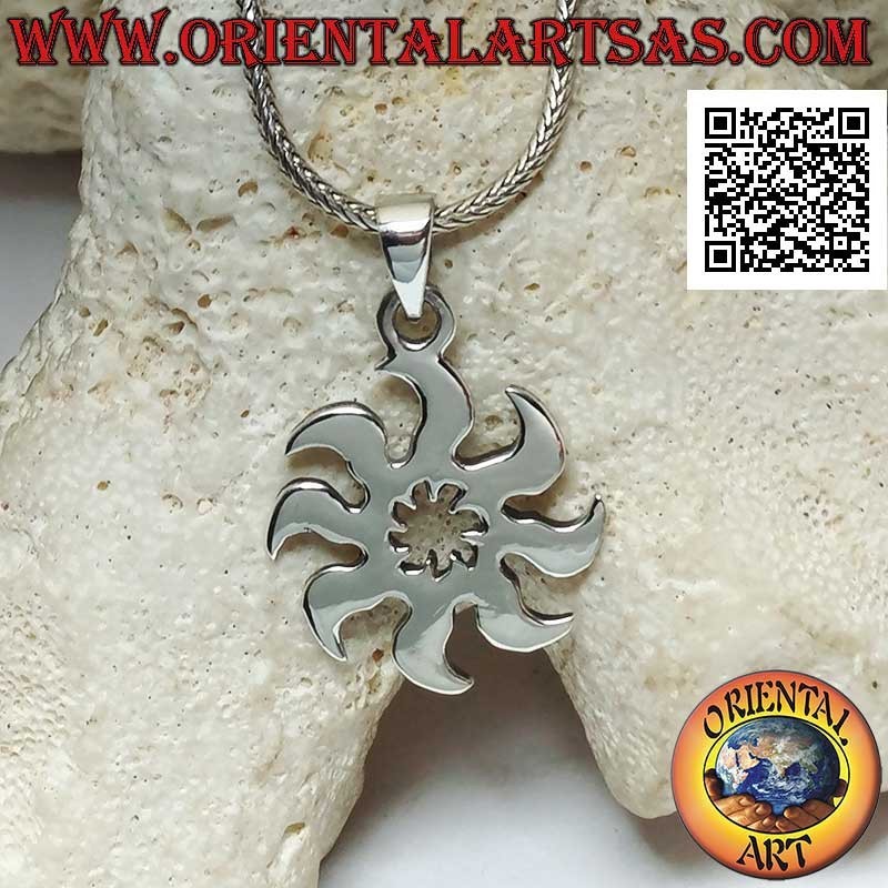 Colgante de plata, shuriken de múltiples hojas lisas