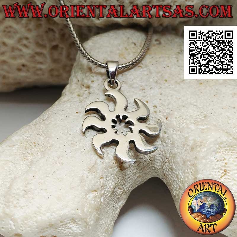Colgante de plata, shuriken de múltiples hojas lisas