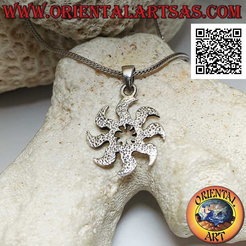 Colgante de plata, shuriken de múltiples hojas lisas