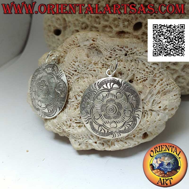 Silver pendant shield earrings with floral engravings and Karen-style hearts