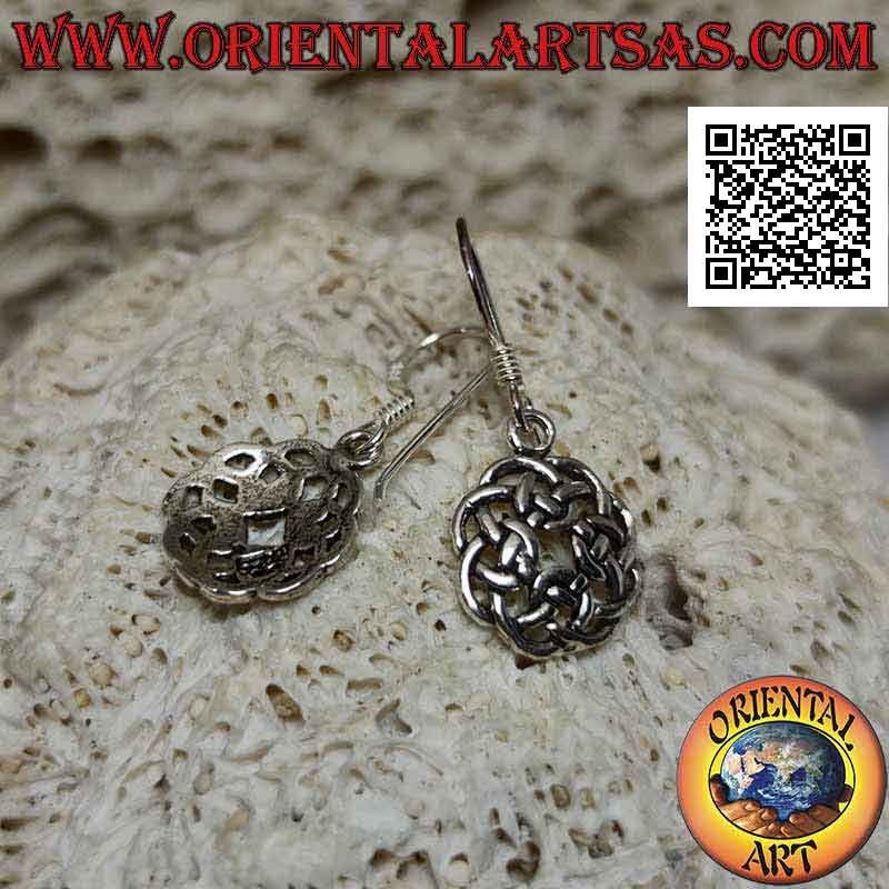 Orecchini in argento con nodo di Antrim pendente